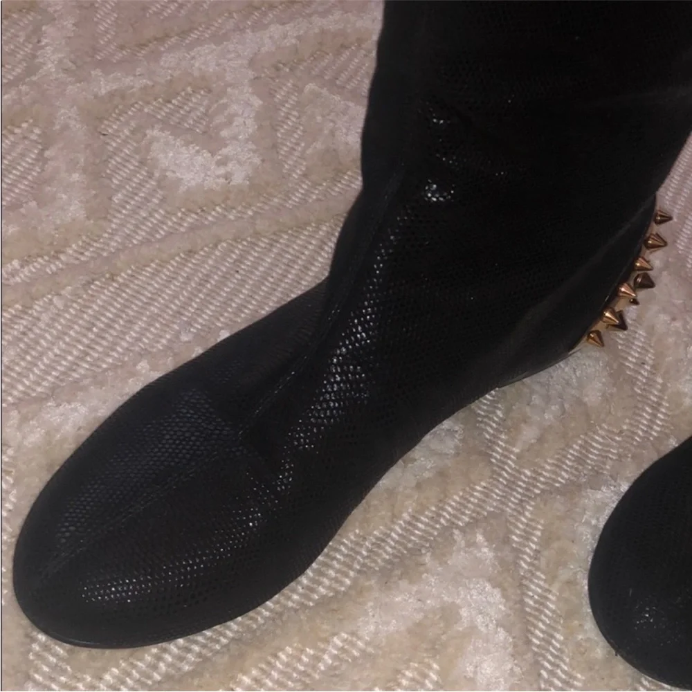 ✨🖤 Giuseppe Zanotti Black shiny textured Leather Boot🖤✨